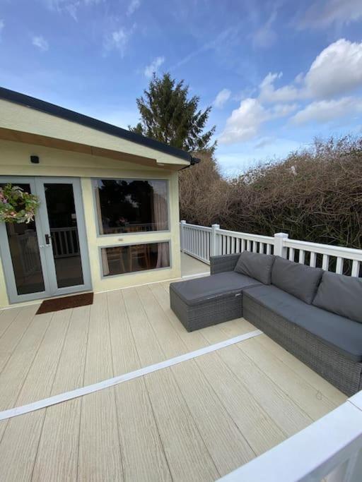 Beautiful Rural Holiday Chalet Wellingore Exterior photo